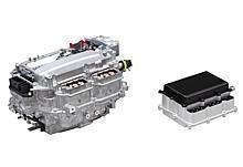 Left: PCU with silicon power semiconductors (Production model) Right: PCU with SiC power semiconductors (Future target)